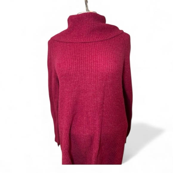 Tahari Sweaters - Tahari 55% Merino Wool Sweater - Size S